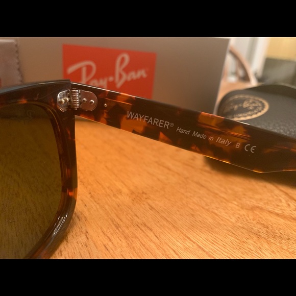 RAY-BAN NEW WAYFARER CLASSIC SUNGLASSES - Picture 7 of 7